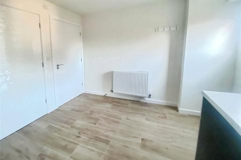 2 bedroom semi-detached house to rent, Poplar Way, Warwickshire CV9