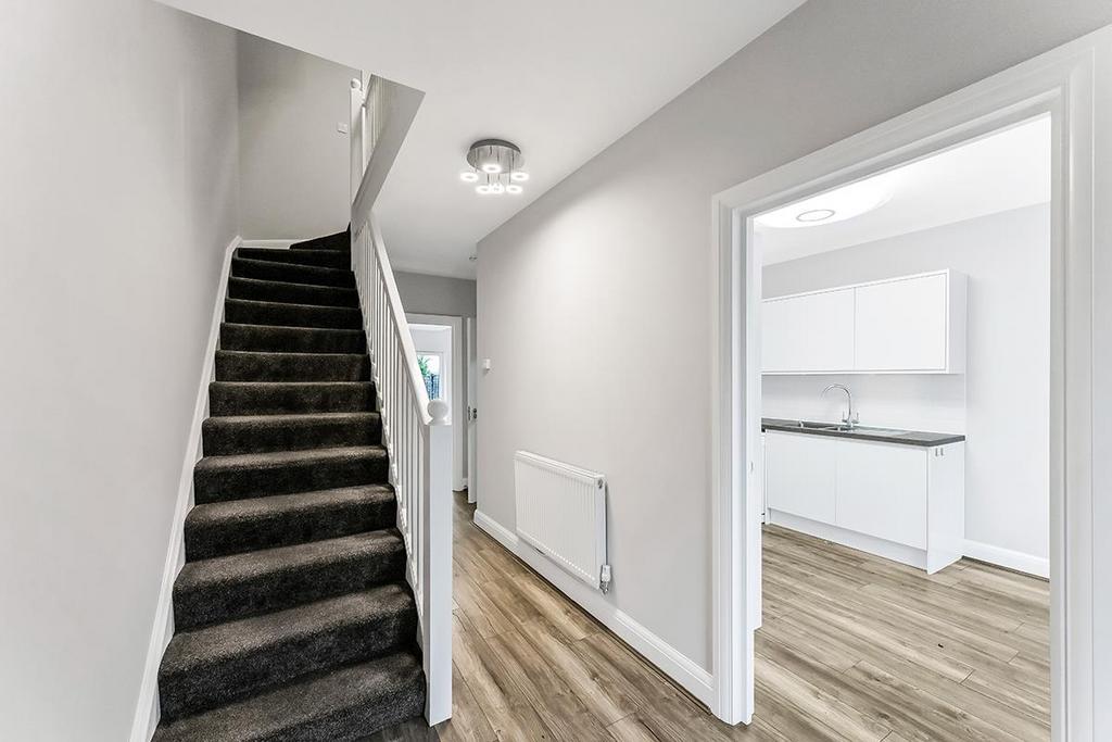 Rylston Close-1.jpg