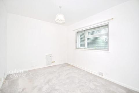 undefined, Chestnut Road, Horley, RH6