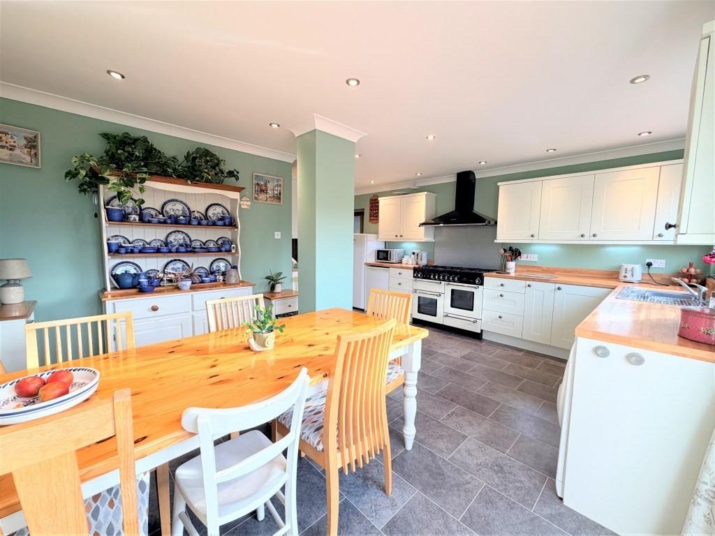 Kitchen and dining2