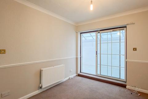 1 bedroom ground floor flat for sale, Kingsbridge Road, Lower Parkstone