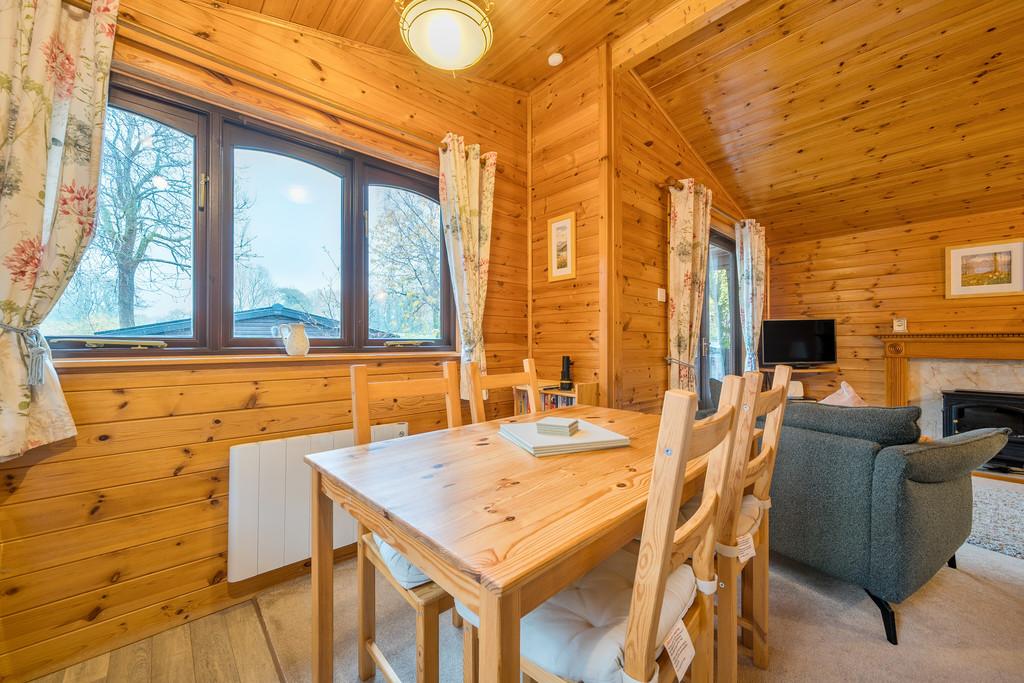 Open Plan Living Room / Dining Kitchen