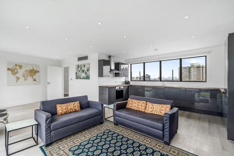 2 bedroom apartment to rent, Lombard Road, Battersea SW11