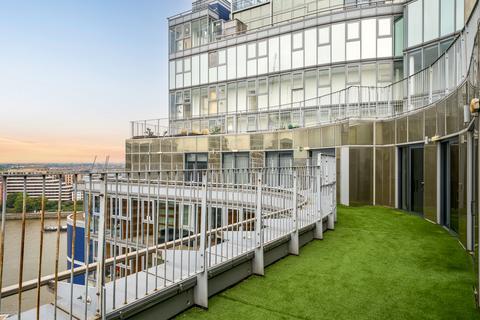 2 bedroom apartment to rent, Lombard Road, Battersea SW11