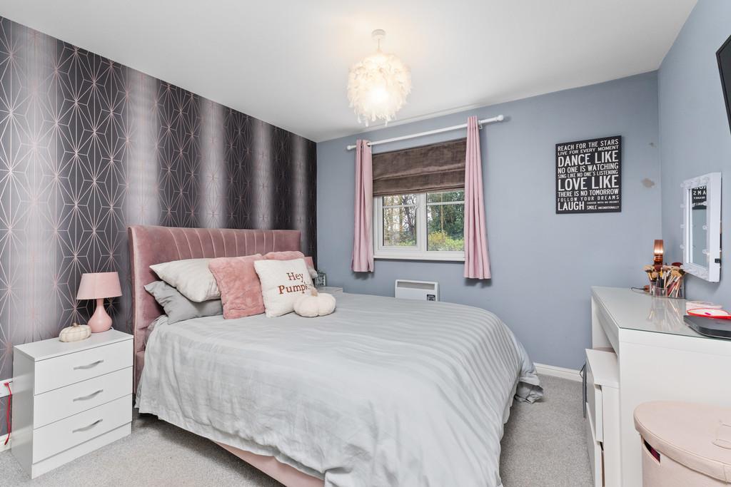 176 Queens Crescent 12