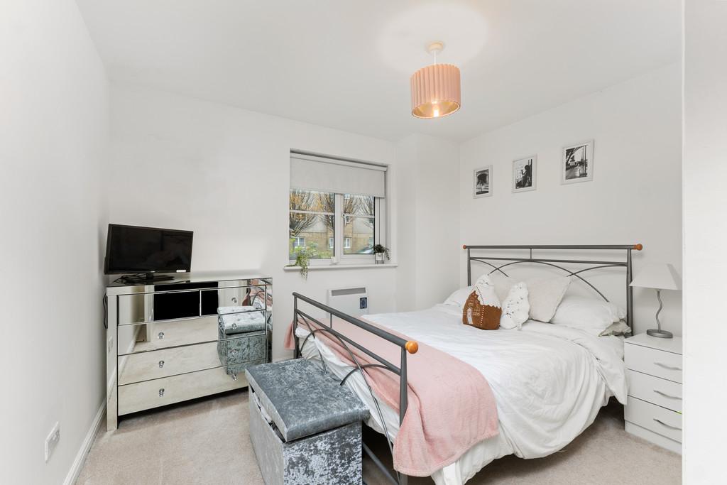 176 Queens Crescent 15