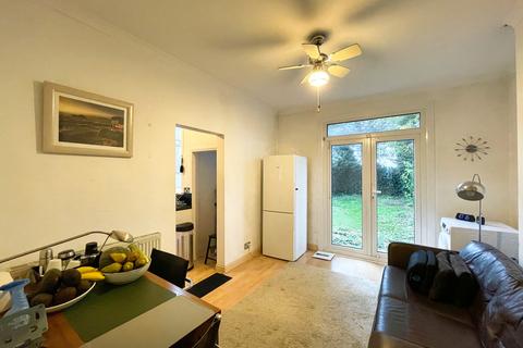 4 bedroom terraced house for sale, Portland Avenue, Southend on Sea SS1