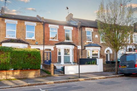 1 bedroom flat for sale, Colless Road, London, N15