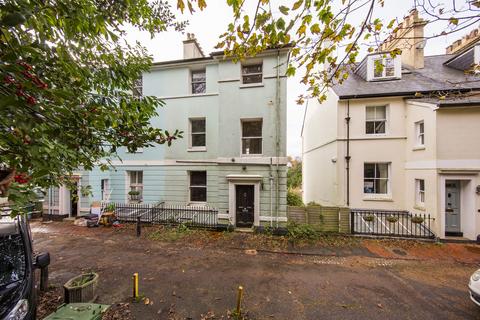 Cumberland Walk, Tunbridge Wells