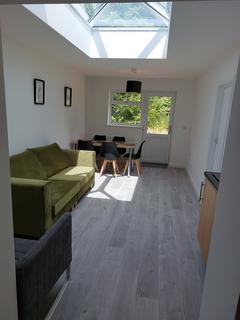 undefined, Mayfield Road, Southampton SO17