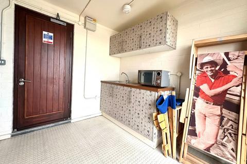 Studio for sale, Overstrand, Bournemouth
