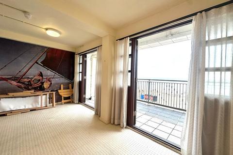 Studio for sale, Overstrand, Bournemouth