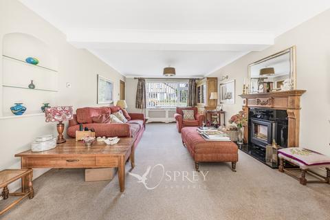 4 bedroom detached house for sale, Willoughby Drive, Oakham LE15