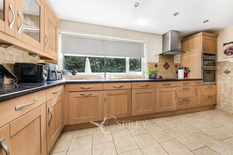 4 bedroom detached house for sale, Willoughby Drive, Oakham LE15