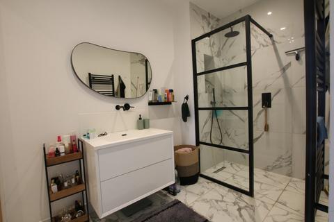 undefined, Verona Apartments
