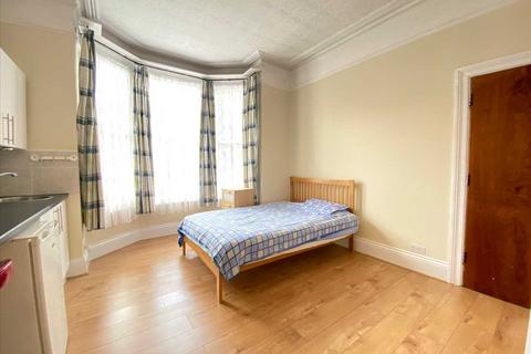 undefined, Broughton Road, West Ealing