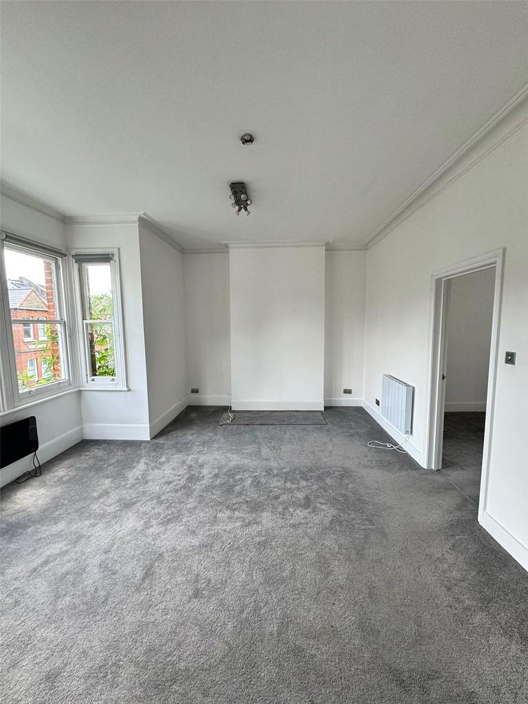 Flat 3, 151 Dalling Road 2