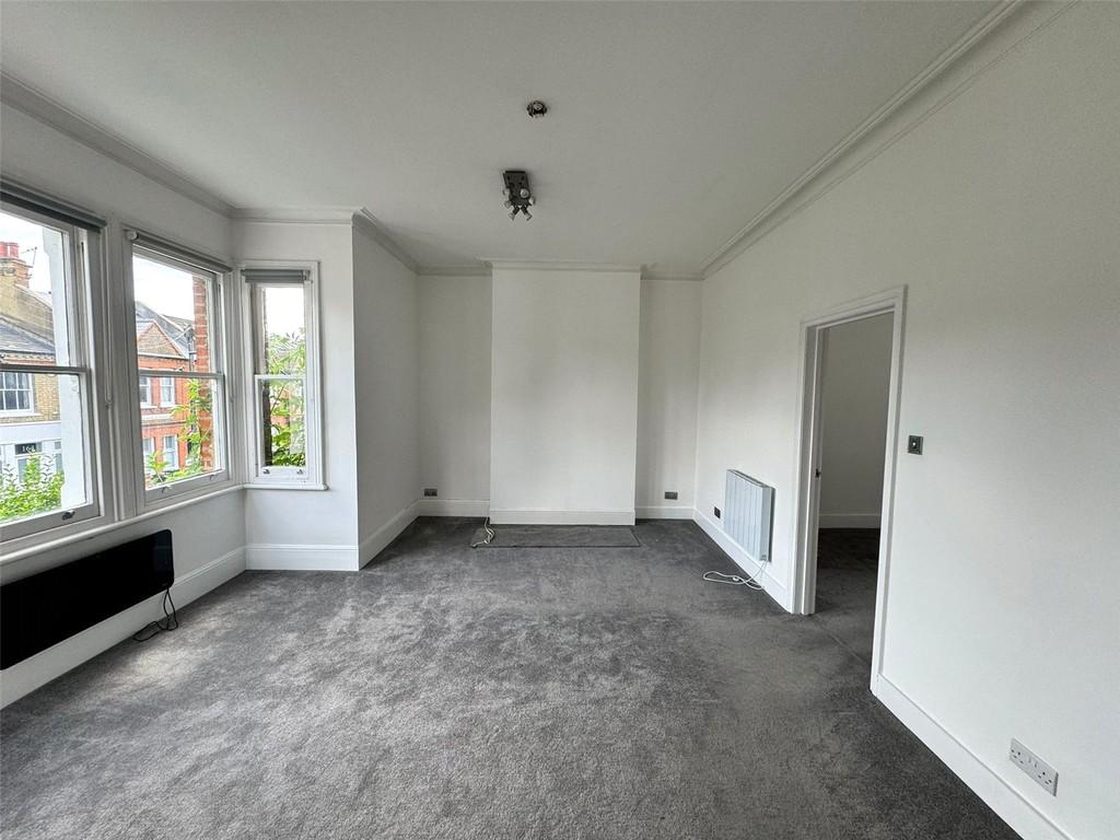 Flat 3, 151 Dalling Road 3