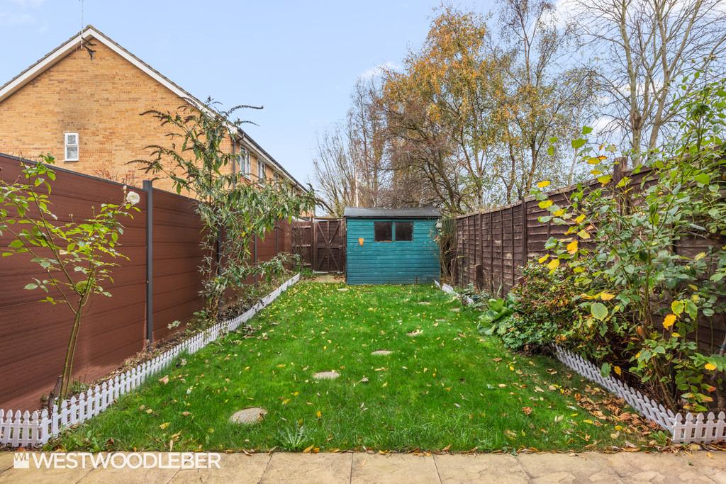 Village Close 15