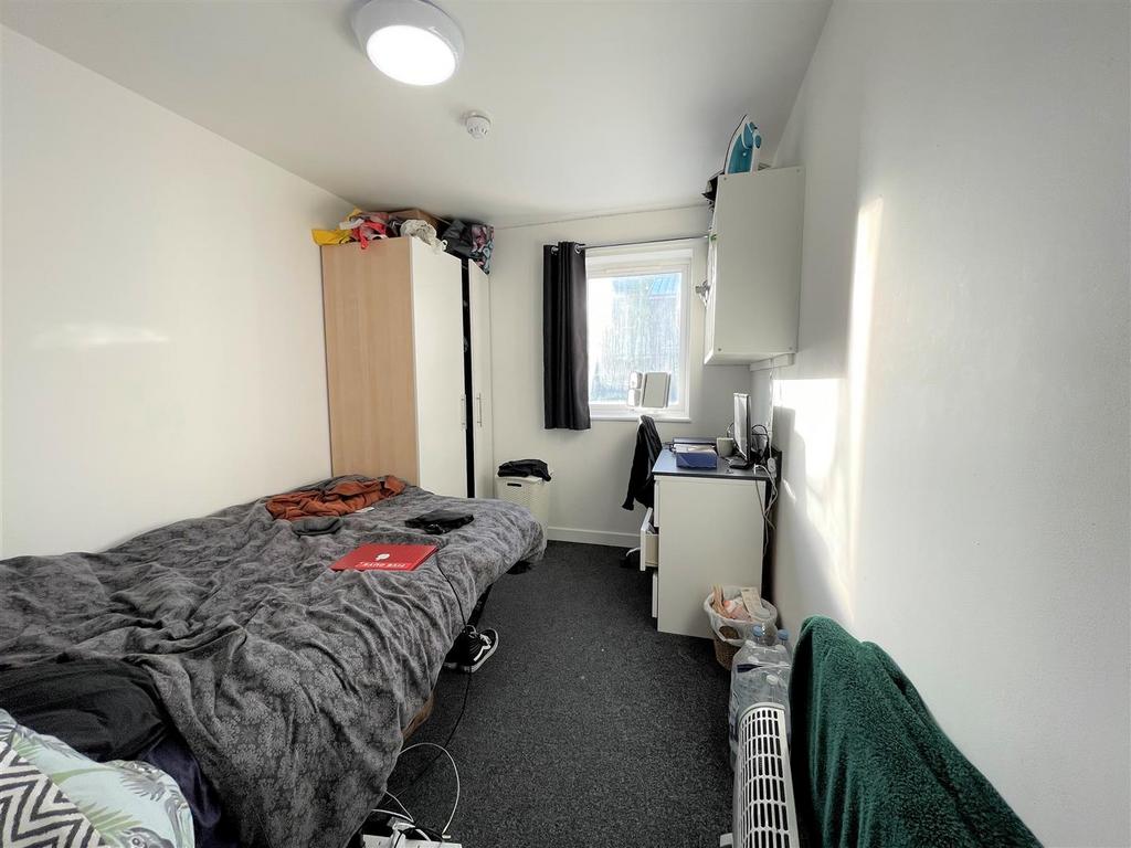 Room 33.jpg