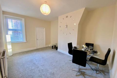 2 bedroom flat to rent, Faraday Grove, Gateshead
