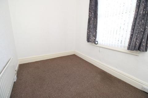2 bedroom flat to rent, Dean Street, Blackpool