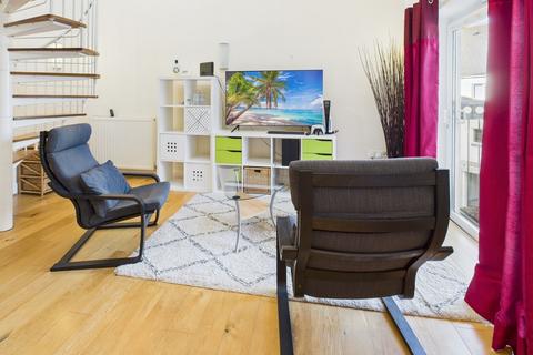 2 bedroom apartment to rent, St James Mews, The Hoe PL1