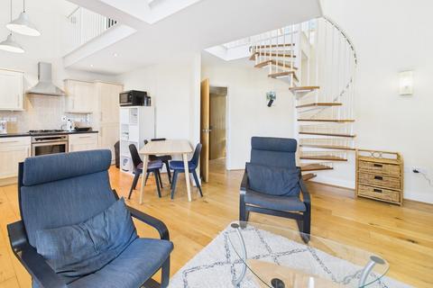 2 bedroom apartment to rent, St James Mews, The Hoe PL1