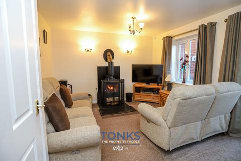 4 bedroom semi-detached house for sale, Wycherley Way, Cradley Heath B64