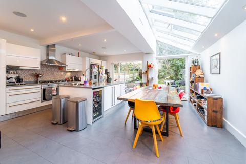 undefined, Glasslyn Road, Crouch End N8