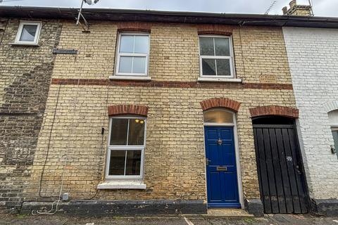 3 bedroom terraced house to rent, Church Lane, Newmarket CB8