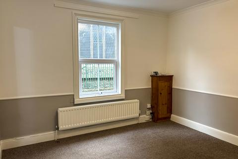 3 bedroom terraced house to rent, Church Lane, Newmarket CB8