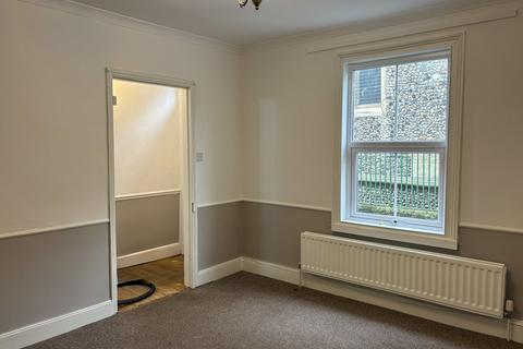 3 bedroom terraced house to rent, Church Lane, Newmarket CB8