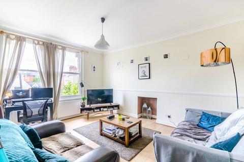 2 bedroom flat to rent, Culverden Road, Balham, London, SW12