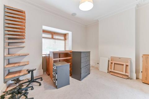 3 bedroom terraced house to rent, Oakhill Road, Sutton, SM1