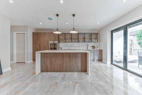 undefined, London Road, Sutton, SM3