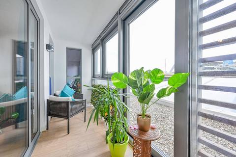 undefined, Ealing Road, Brentford, TW8