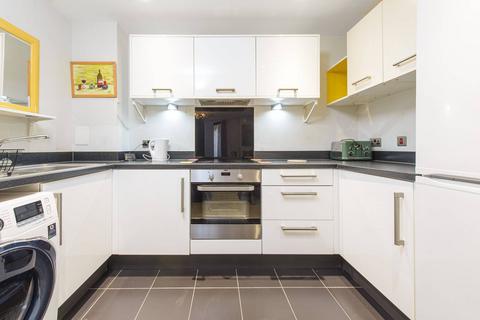 Needleman Close, Barnet, London, NW9