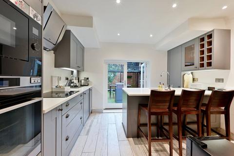 undefined, Devey Close, Coombe, Kingston upon Thames, KT2