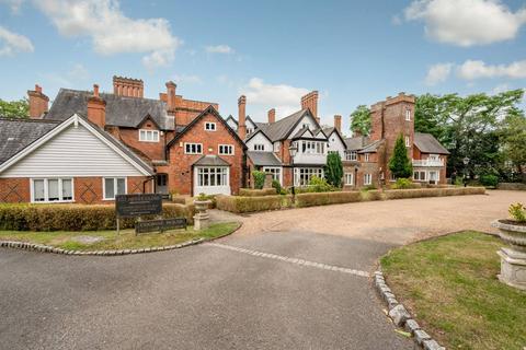 undefined, Devey Close, Coombe, Kingston upon Thames, KT2