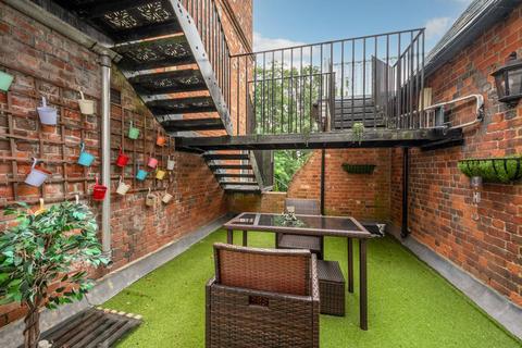 undefined, Devey Close, Coombe, Kingston upon Thames, KT2