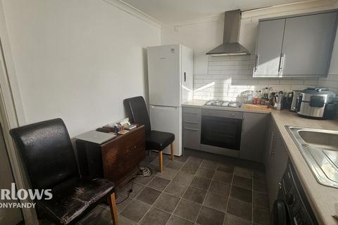 3 bedroom terraced house for sale, William Street, Treherbert, Treorchy CF42