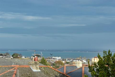 2 bedroom semi-detached house for sale, RYDE