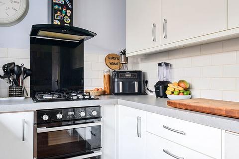 3 bedroom end of terrace house for sale, Wicks Drive, Chippenham SN15
