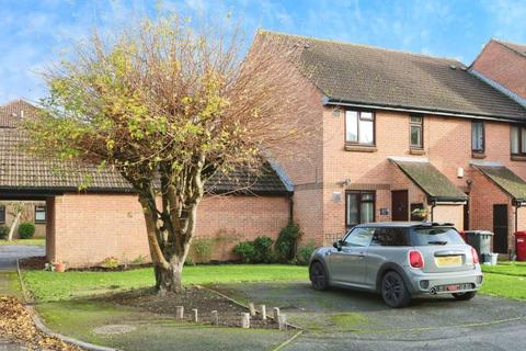 1 bedroom flat for sale, Vicarage Way, Colnbrook