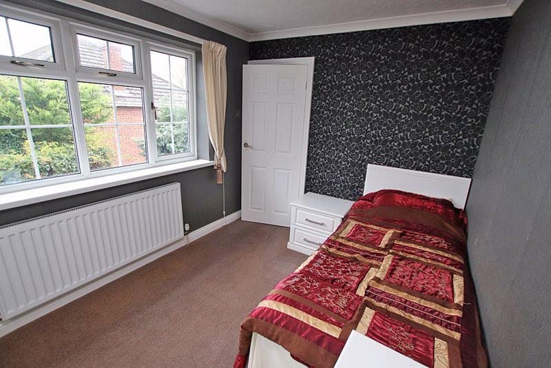 Bed 3 photo 2