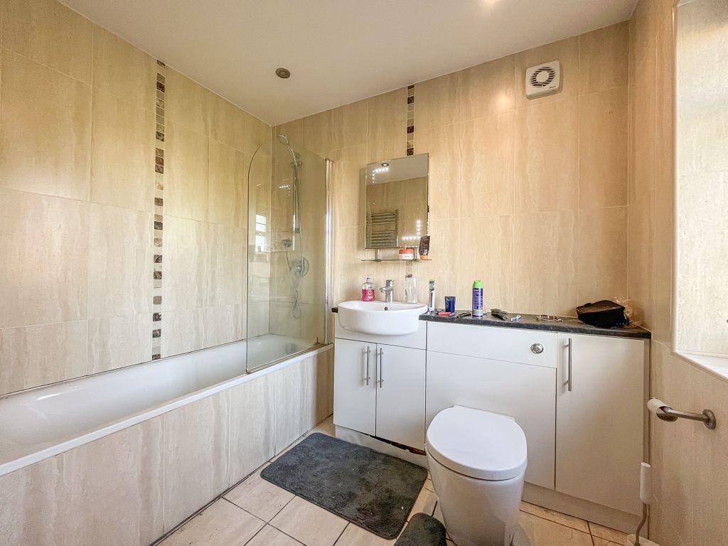 En suite bathroom
