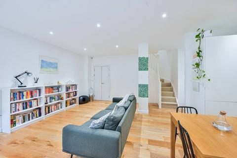 Waleorde Road, Elephant and Castle, London, SE17