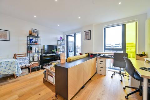 undefined, Waleorde Road, Elephant and Castle, London, SE17