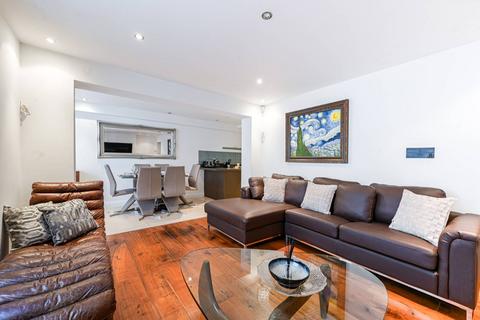 Gloucester Mews, Bayswater, London, W2